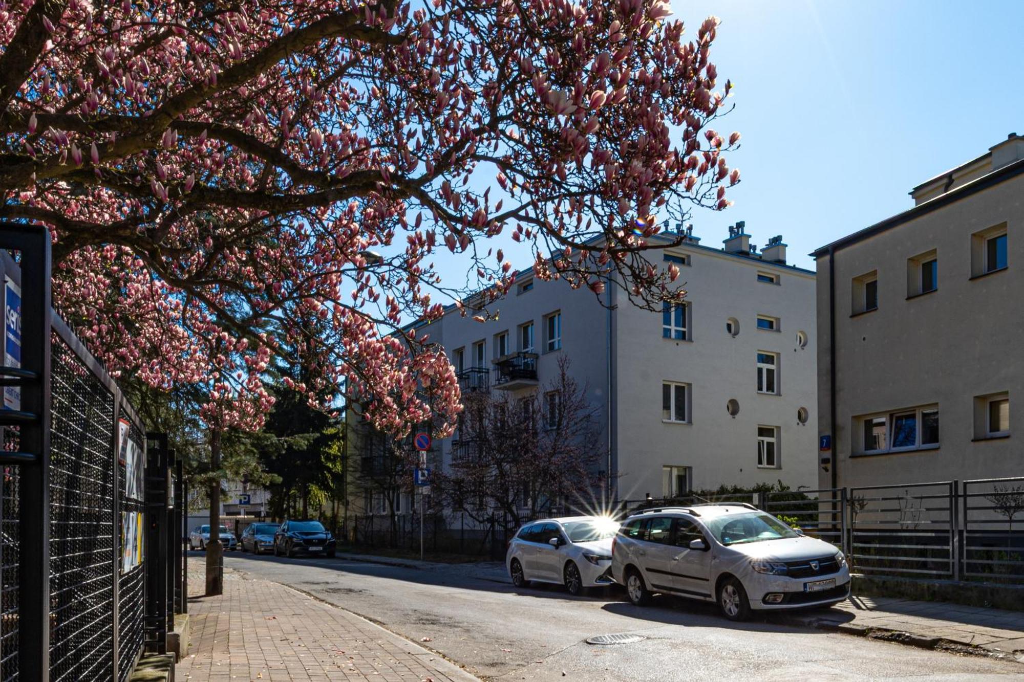 Superapart Genewska 3 Warszawa Exteriör bild